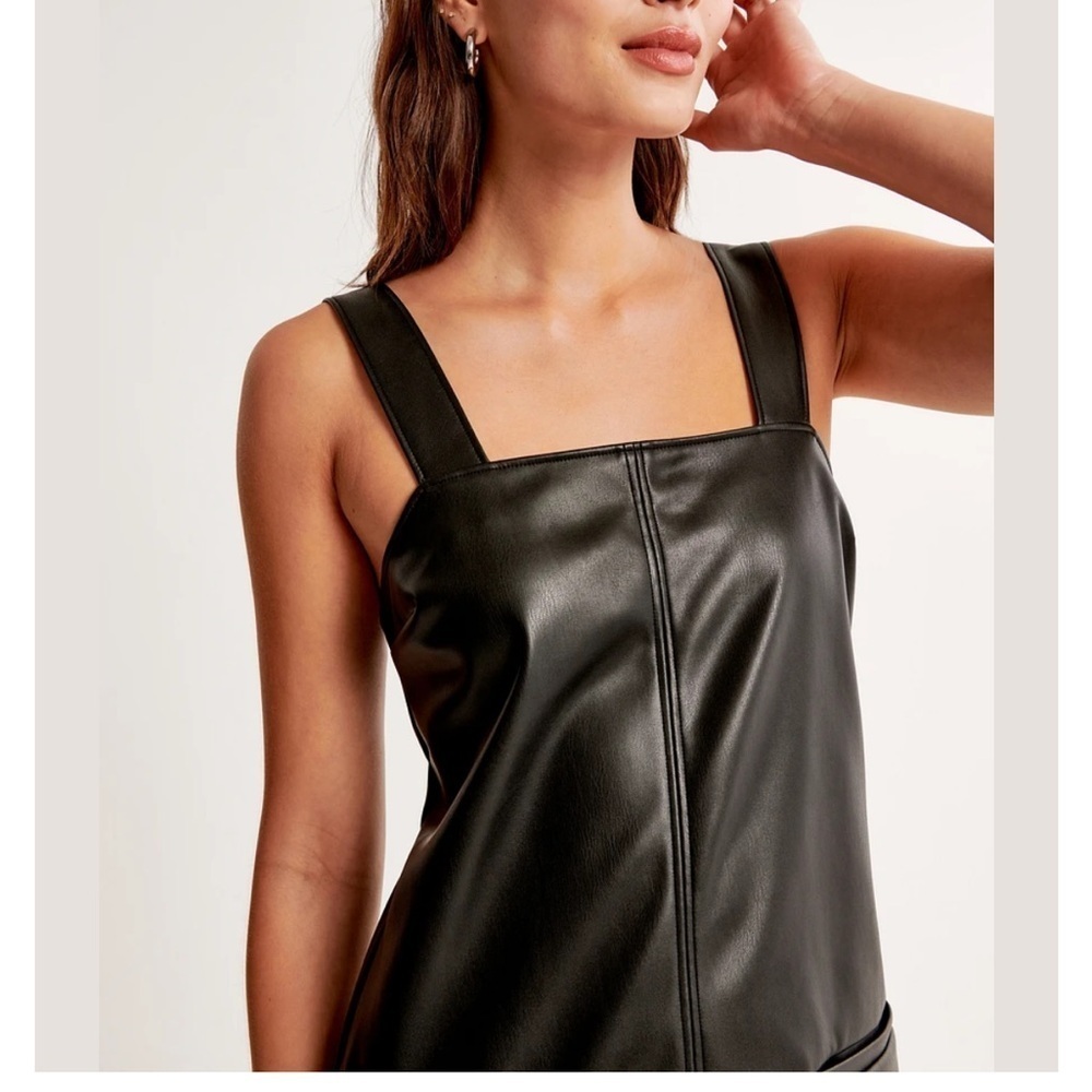 Abercrombie & Fitch Black Faux Leather Front Pocket Mini Shift Dress - Picture 4 of 12